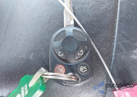 2010 Ford Escape Limited from USA, damaged, VIN 1FMCU9EG5AKB63272